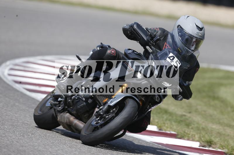 Archiv-2025/49 26.08.2025 Cornu Master School ADR/blau-bleu/45